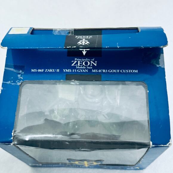 Principality of Zeon Mobile Suit Weathering and Light MS-06F Zaku Action Figure - Picture 7 of 8